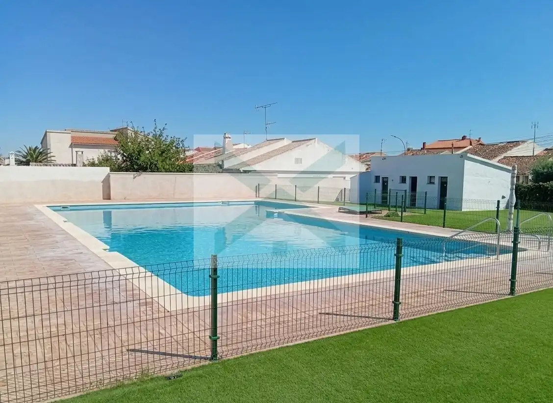 Piscina de Casa o chalet en venta en Orgaz con Calefacción, Jardín privado y Terraza