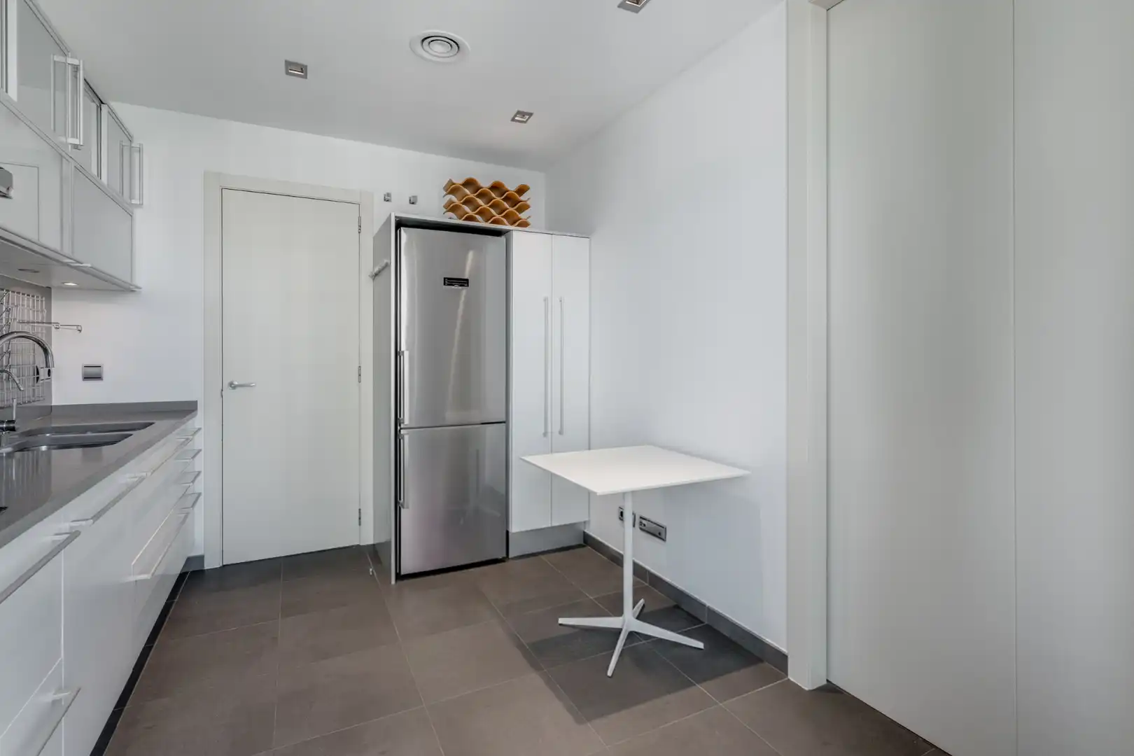 Kitchen of Flat for sale in Barcelona  with Air Conditioner, Heating and Parquet flooring