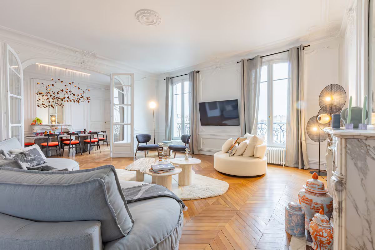 Living room of Flat for sale in  Madrid Capital  with Air Conditioner, Heating and Parquet flooring