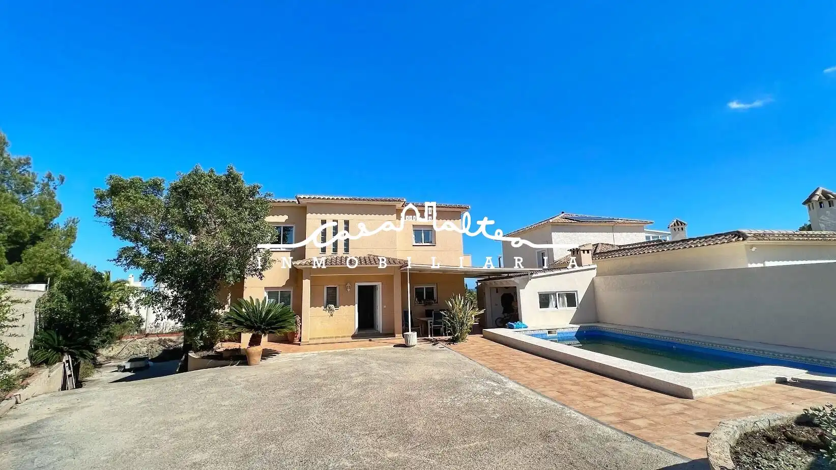 Exterior view of Houses for sale in L'Alfàs del Pi  with Private garden, Terrace and Swimming Pool