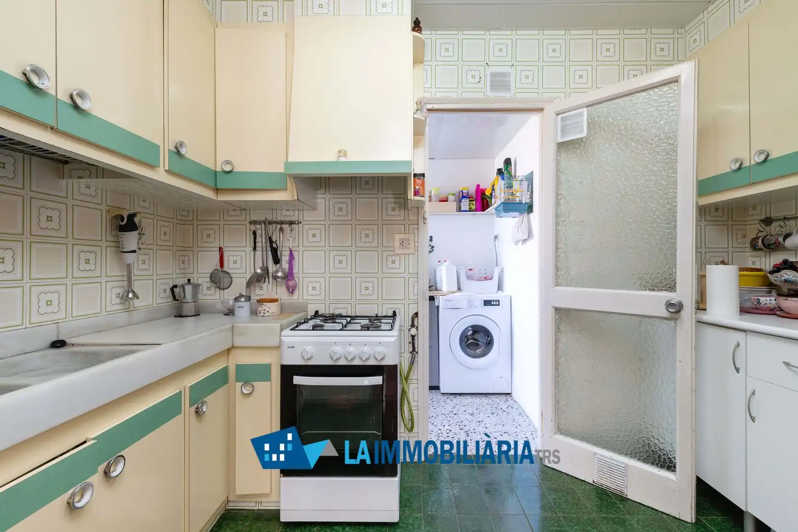 Cocina de Piso en venta en Terrassa con Calefacción