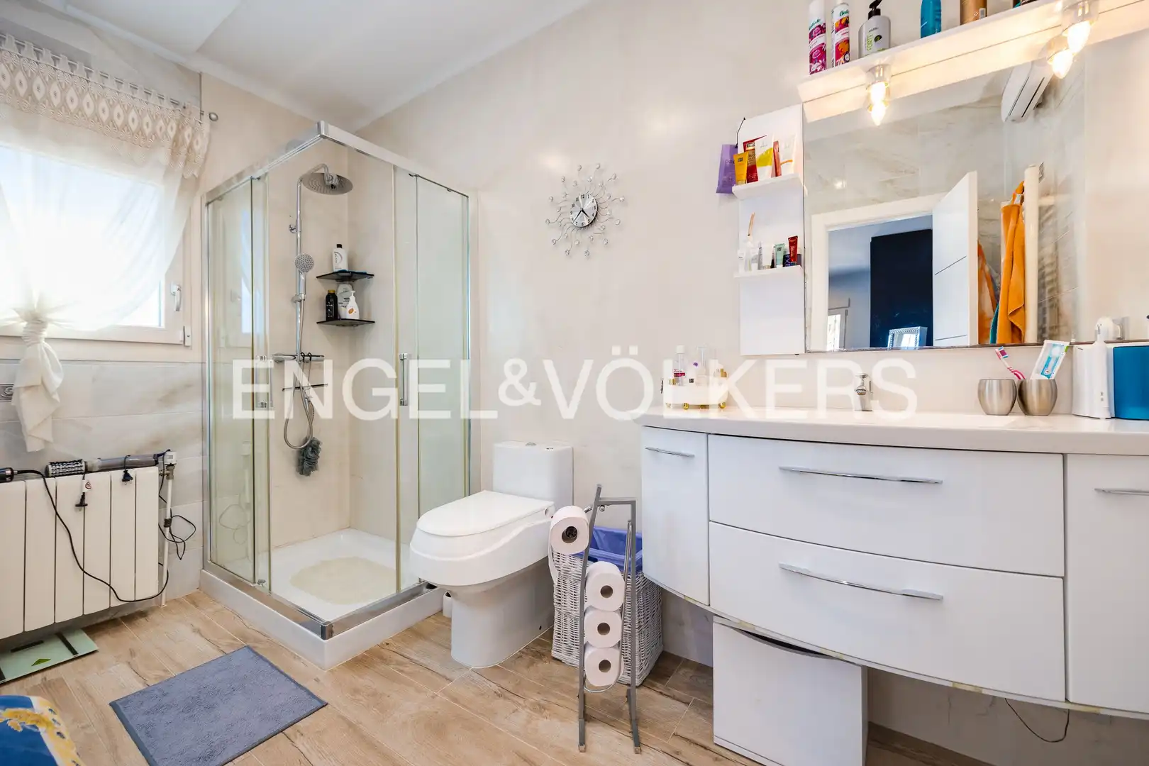 Baño de Casa o chalet en venta en Daya Vieja con Aire acondicionado, Calefacción y Jardín privado