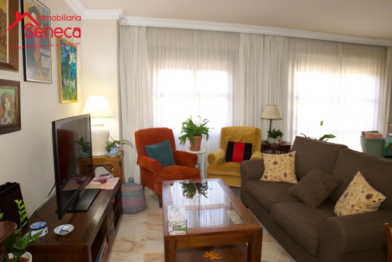 Sala d'estar de Pis en venda en  Córdoba Capital amb Calefacció i Traster