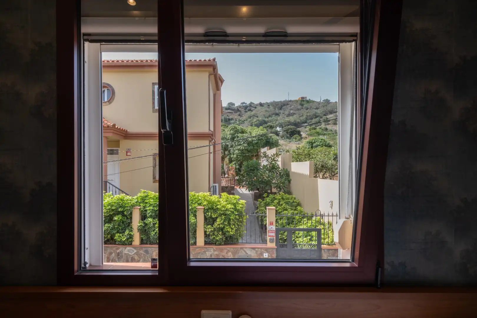 Vista exterior de Casa adosada en venda en Santa Brígida amb Jardí privat, Terrassa i Piscina