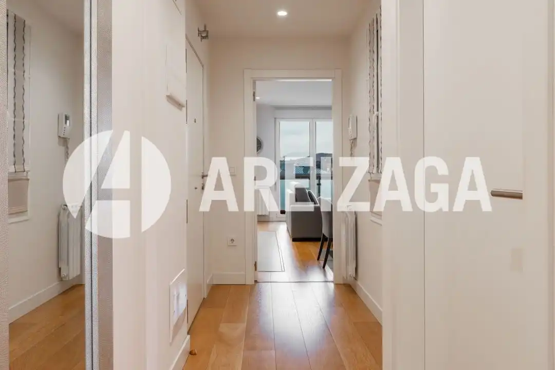 Piso en venta en Donostia - San Sebastián  con Calefacción, Terraza y Trastero