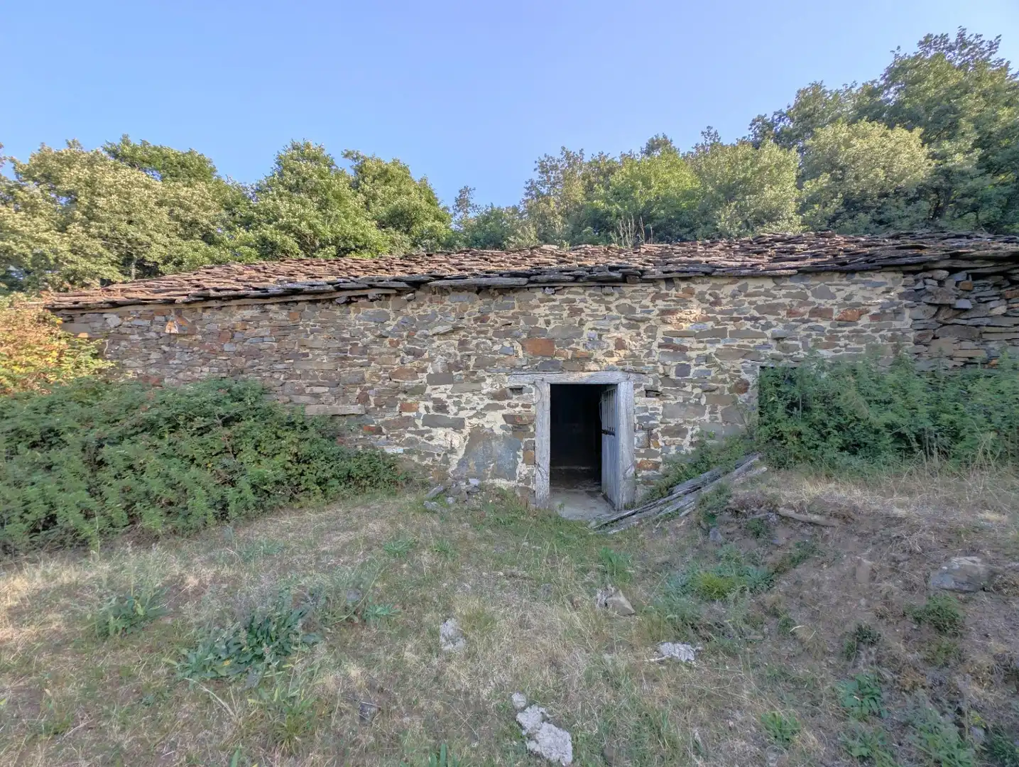 Vista exterior de Casa o xalet en venda en Aller amb Jardí privat