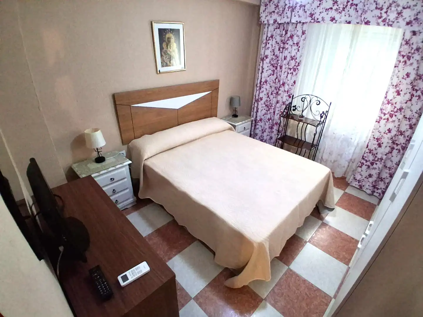 Bedroom of Flat for rent in Sevilla  with Air Conditioner, Furnished and Oven