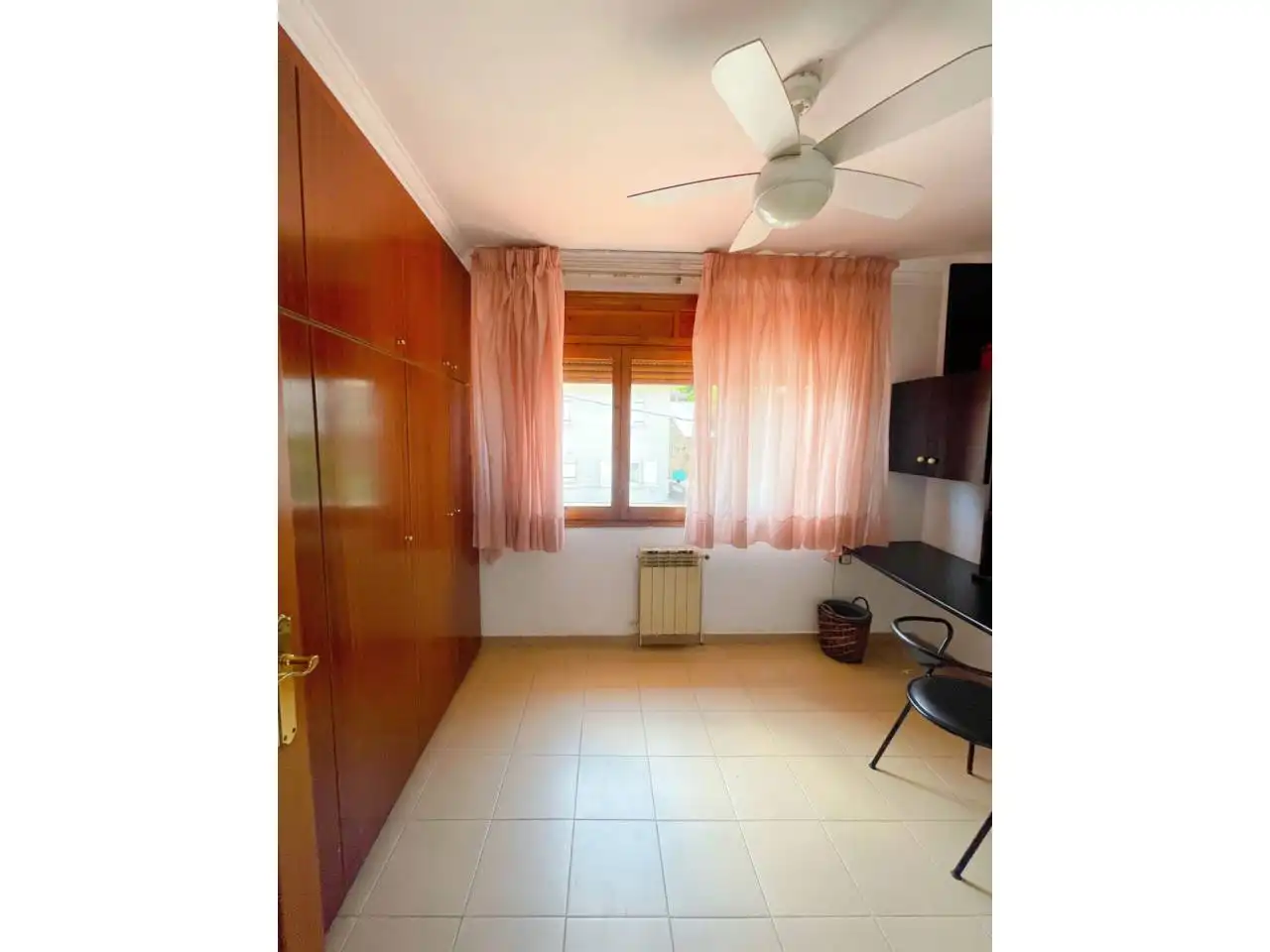 Habitación de Casa o chalet en venta en Cerdanyola del Vallès con Calefacción, Jardín privado y Terraza