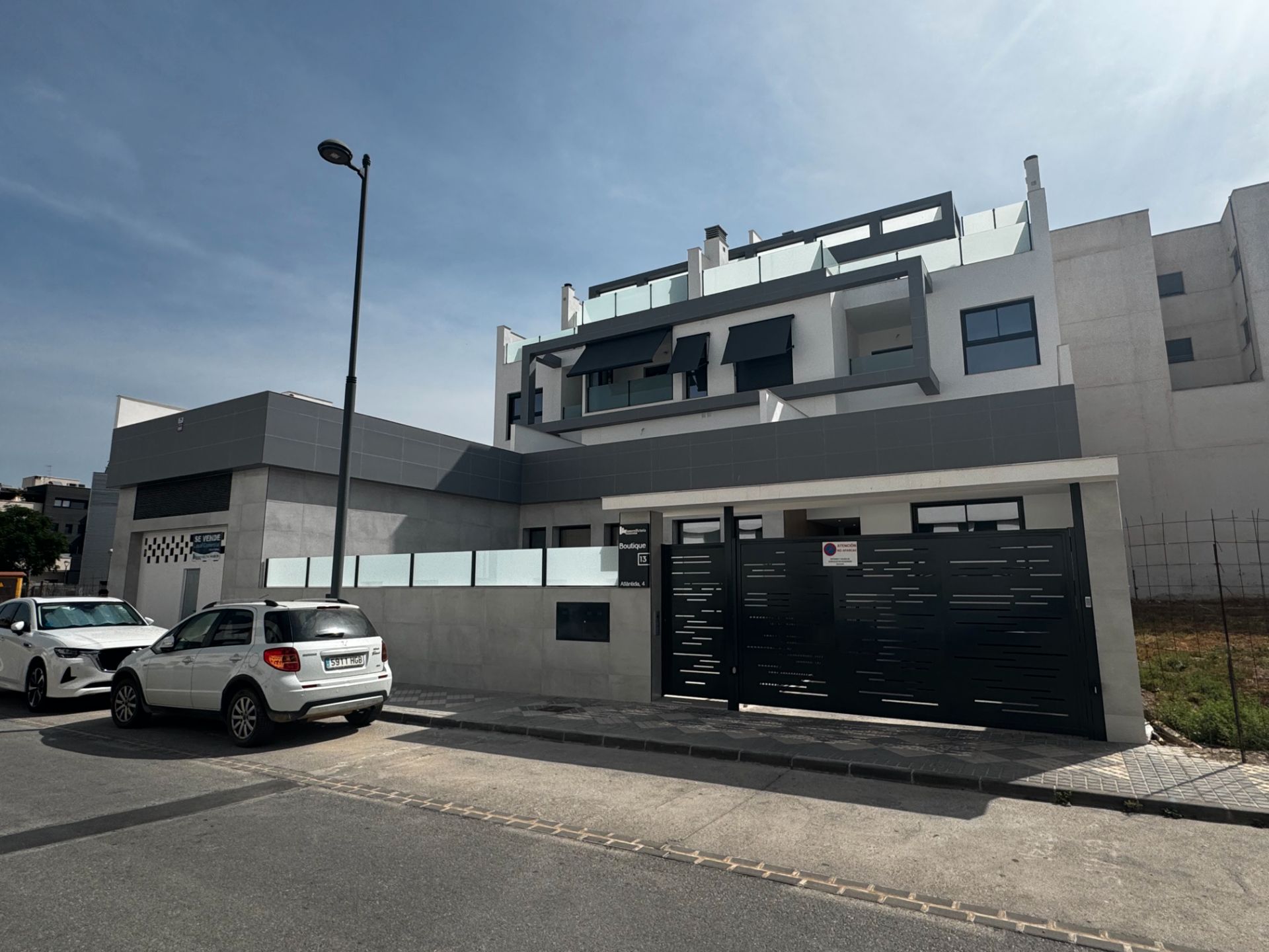 Exterior view of Study to rent in Maracena  with Air Conditioner, Heating and Storage room