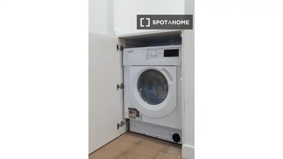 Außenansicht von Wohnung zur Miete in Madrid mit Klimaanlage, Heizung und Möbliert