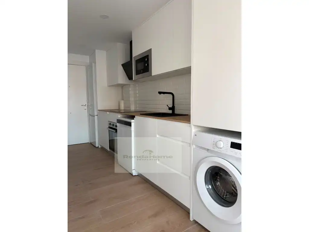 Flat for rent in Avenida Andalucia (Caleta Velez), Caleta de Vélez