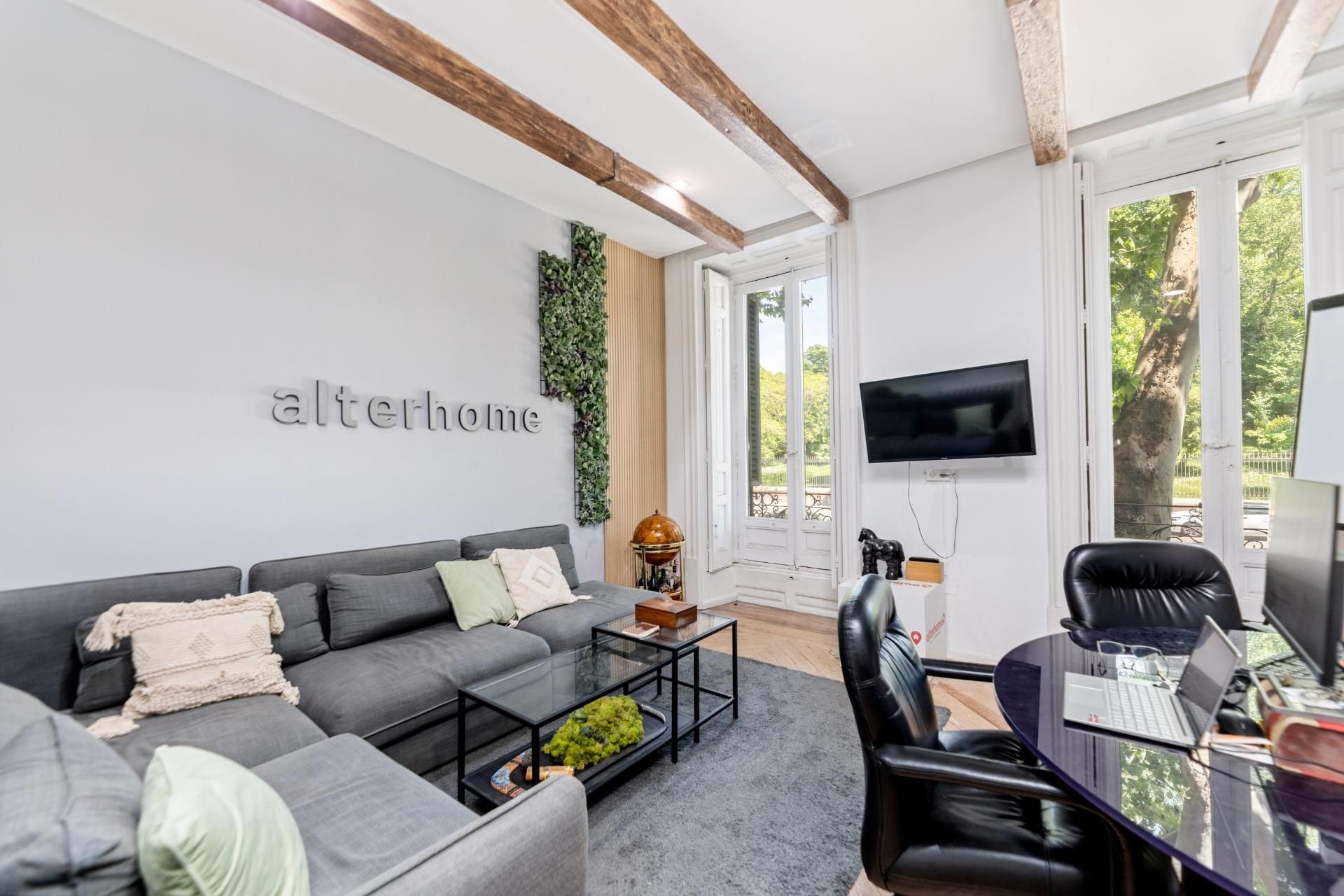Living room of Office to rent in  Madrid Capital  with Air Conditioner and Heating