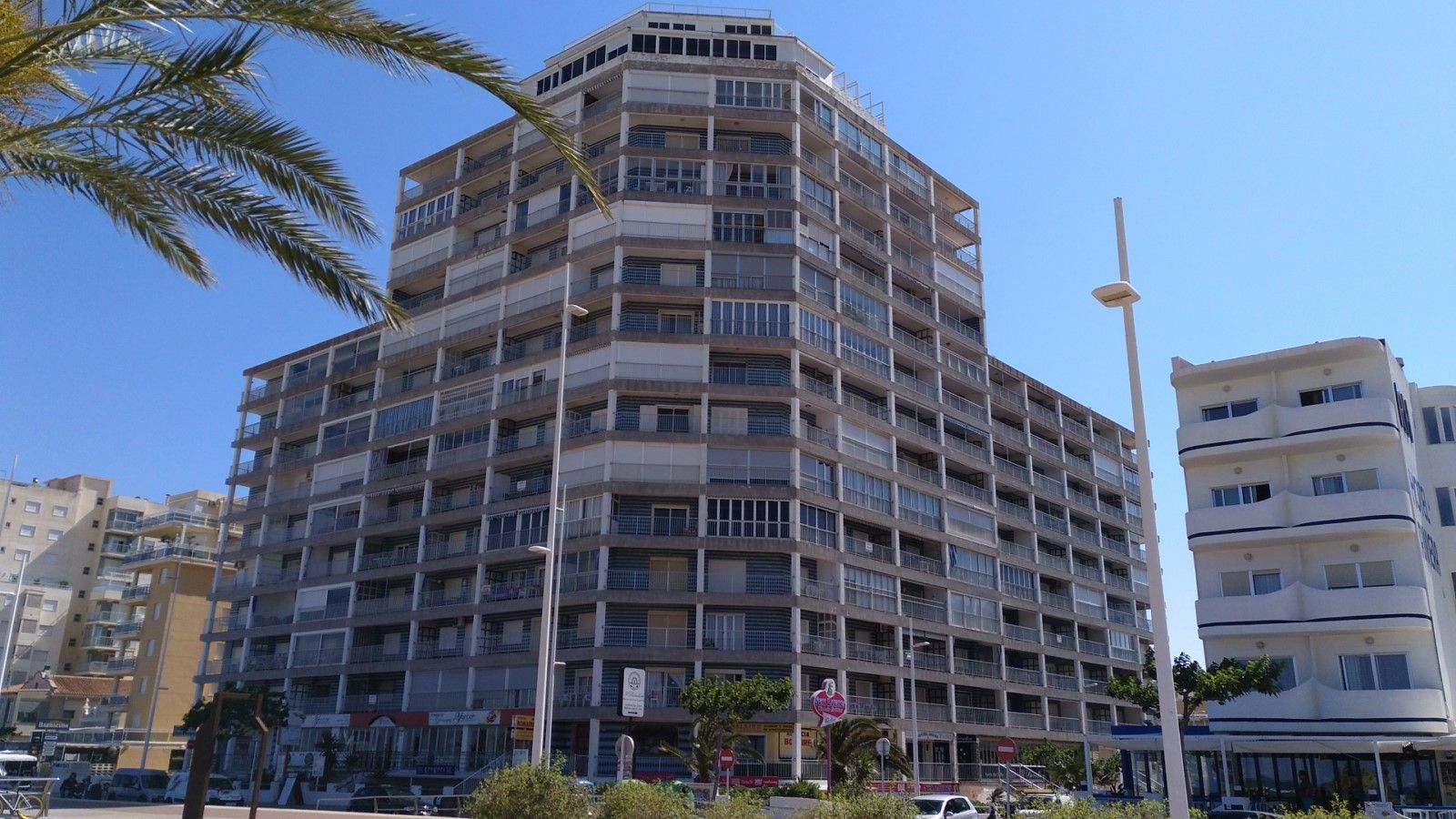 Vista exterior de Apartament de lloguer en Gandia amb Terrassa, Moblat i Rentadora