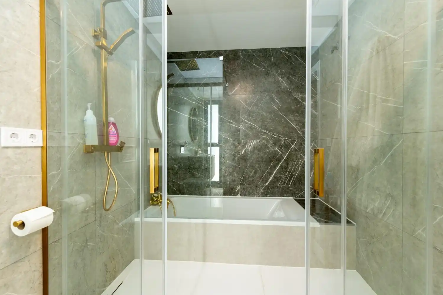 Badezimmer von Haus oder Chalet zur Miete in El Campello mit Klimaanlage, Privatgarten und Terrasse