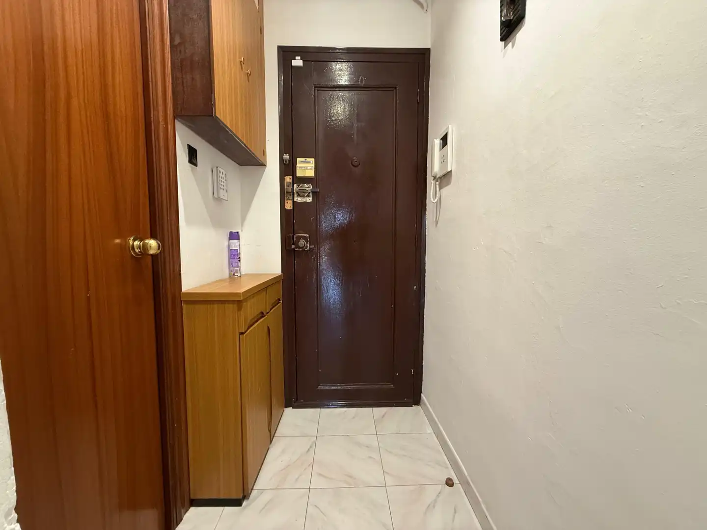 Piso en venta en L'Hospitalet de Llobregat con Amueblado, Balcón y Alarma