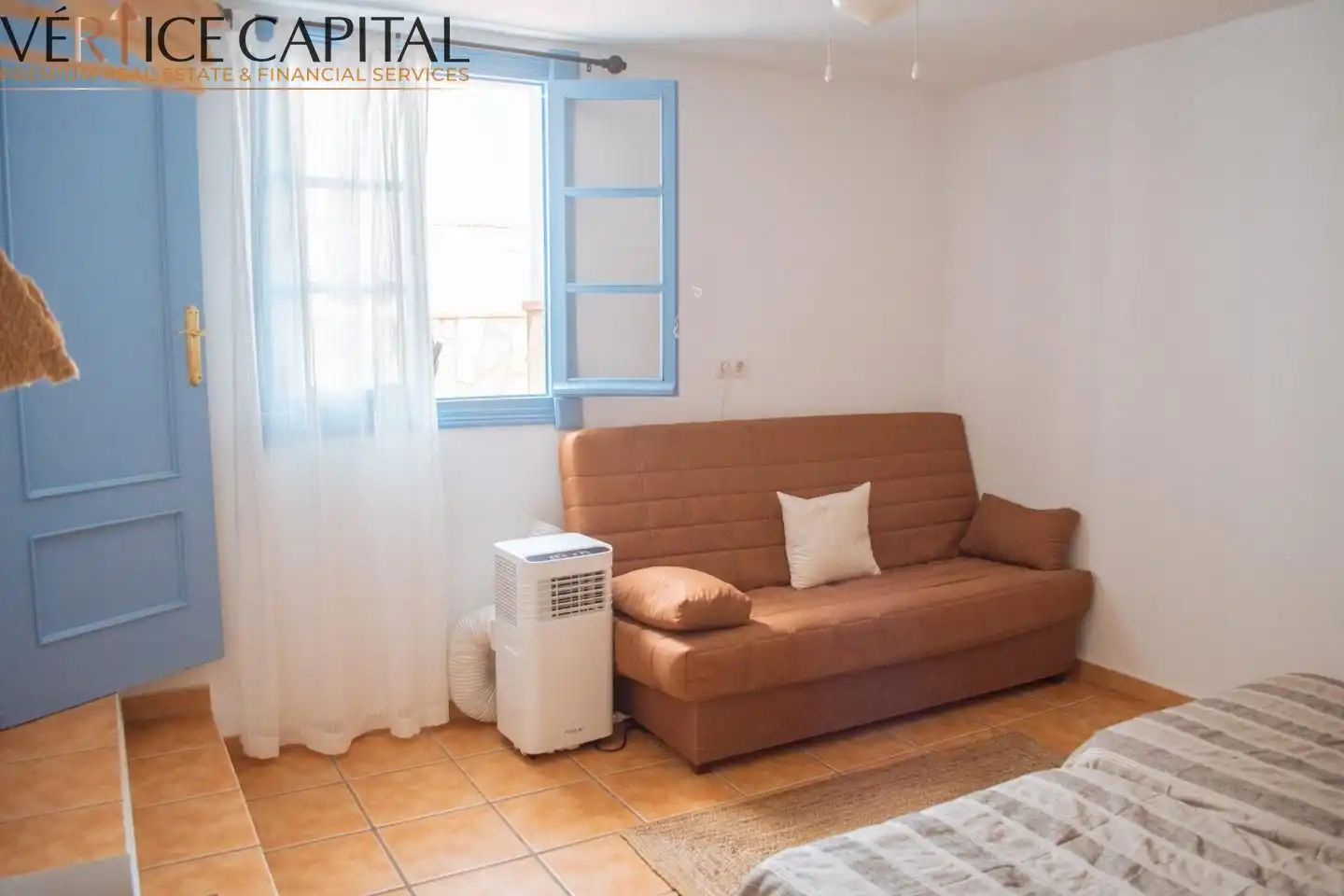 Bedroom of Houses for sale in Villanueva de Algaidas  with Air Conditioner, Terrace and Swimming Pool