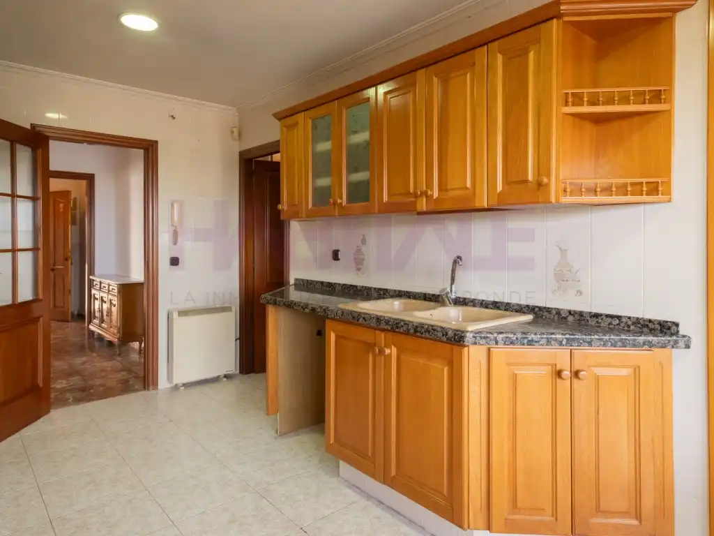 Kitchen of Houses for sale in Chiva  with Air Conditioner, Heating and Furnished