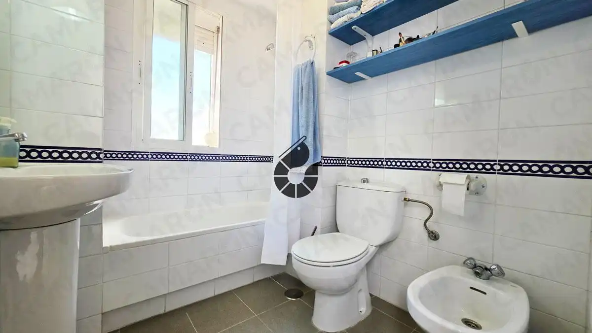 Baño de Casa adosada en venta en Castilleja de la Cuesta con Aire acondicionado y Balcón