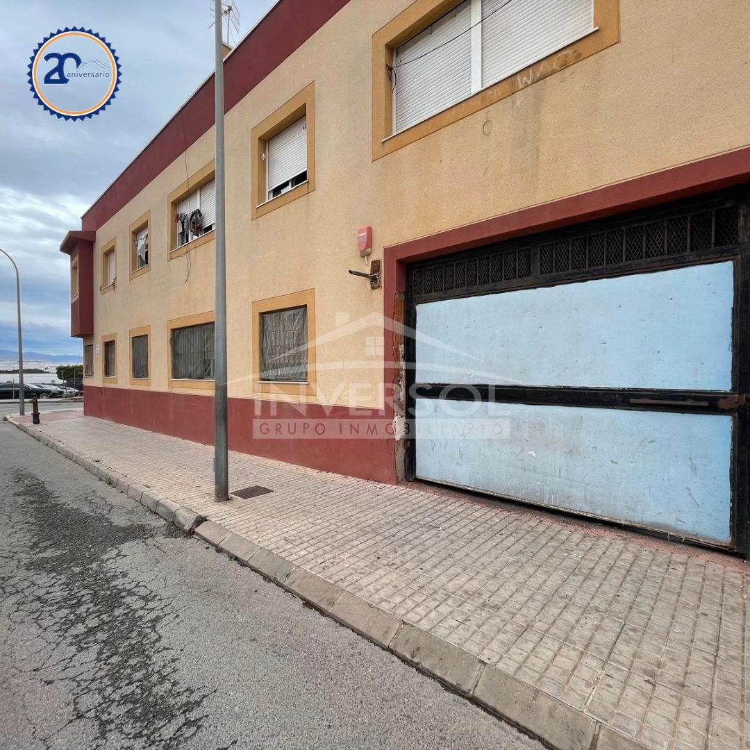 Vista exterior de Garatge en venda en El Ejido