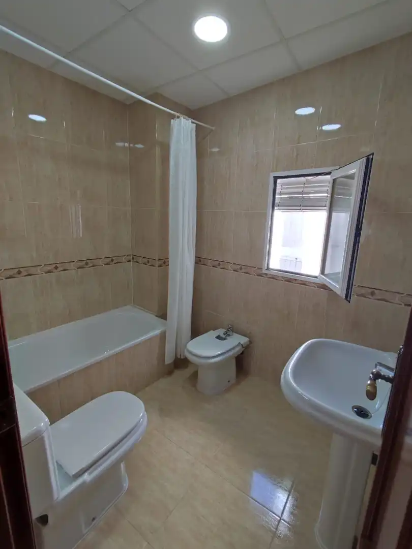 Bathroom of Flat for rent in Lucena  with Terrace, Storage room and Furnished