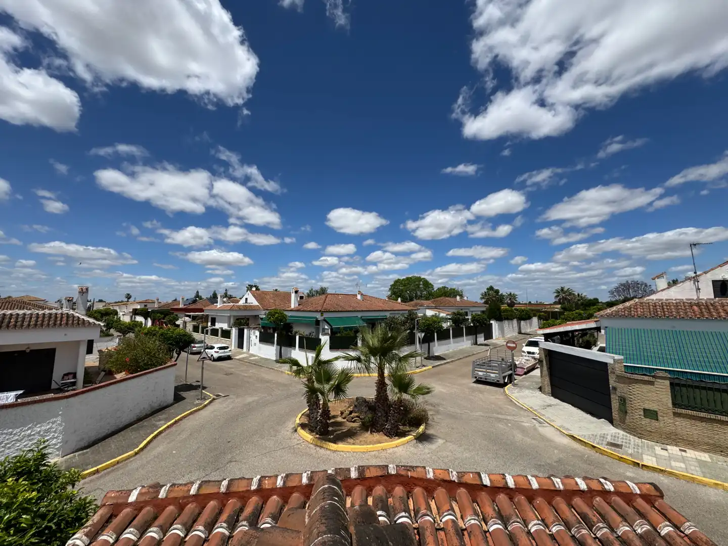 Vista exterior de Casa o chalet de alquiler en Espartinas con Aire acondicionado, Calefacción y Jardín privado