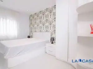 Schlafzimmer von Wohnung zum Verkauf in Bilbao  mit Heizung und Balkon