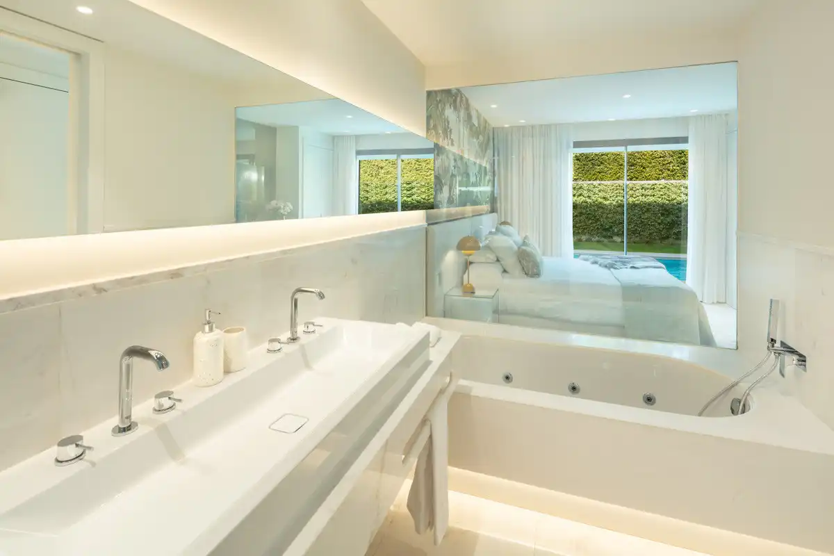 House with pool for sale in San Pedro de Alcántara, imagen 3