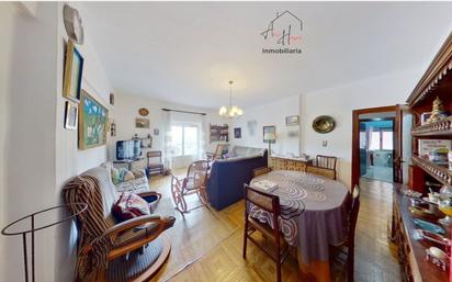 Living room of Flat for sale in Salamanca Capital  with Heating, Parquet flooring and Balcony