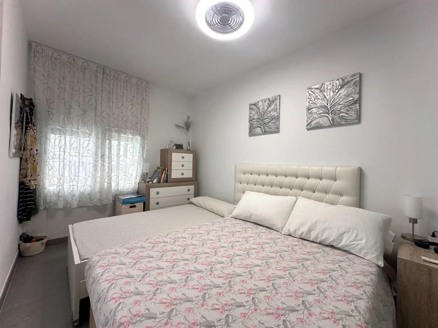 Habitación de Casa o chalet en venta en Churriana de la Vega con Aire acondicionado, Calefacción y Jardín privado