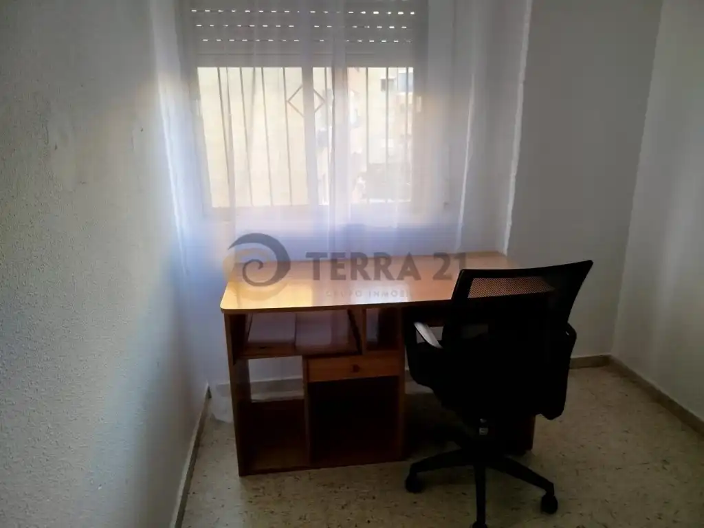 Habitación de Piso de alquiler en Jaén con Amueblado