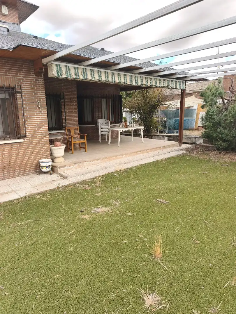 Terrace of Houses for sale in Recas  with Air Conditioner, Heating and Private garden