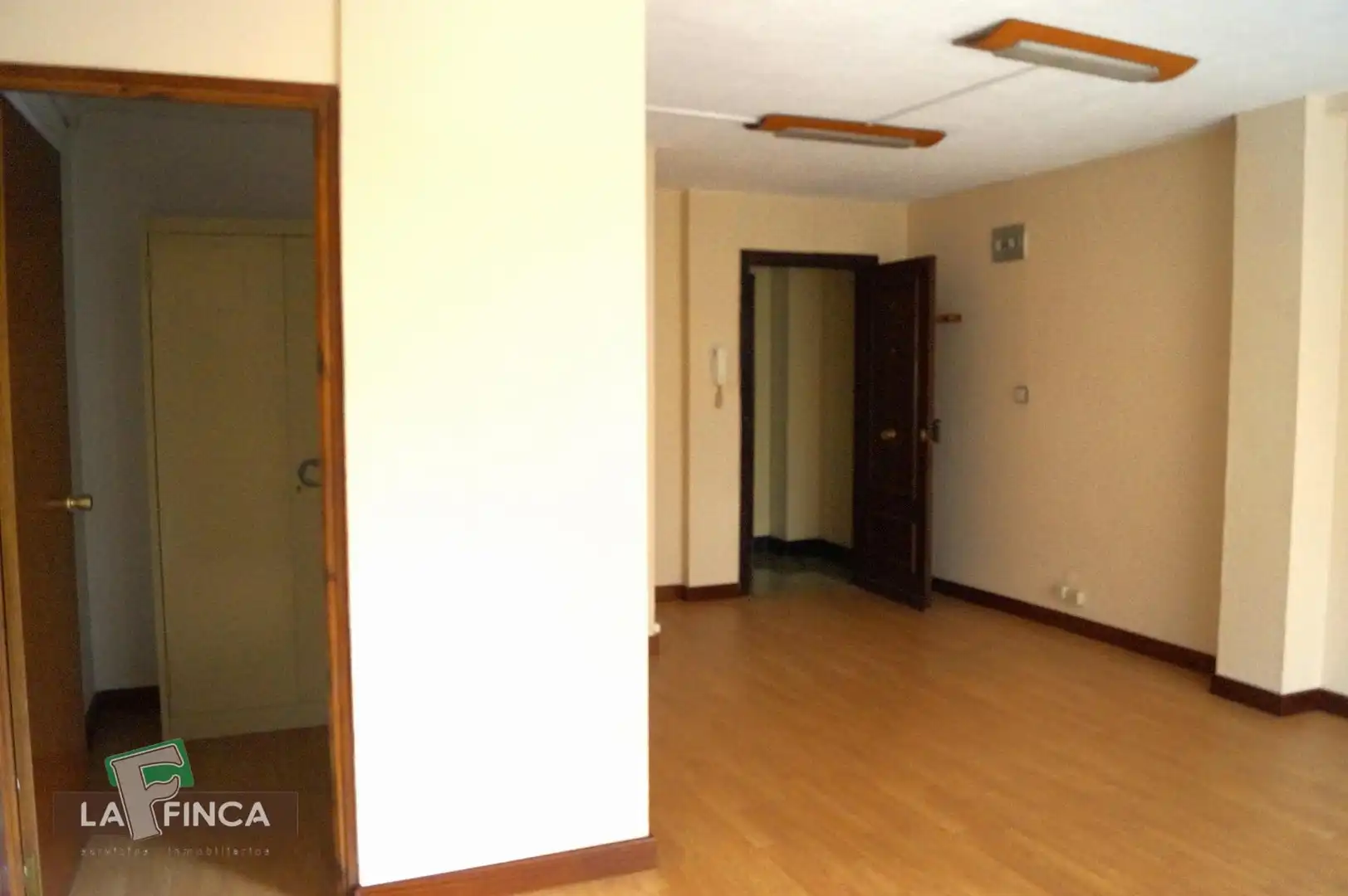 Büro zum Verkauf in Oviedo 