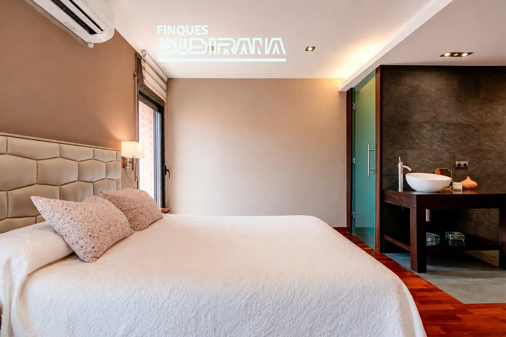 Habitación de Casa o chalet en venta en Vilanova del Camí con Aire acondicionado, Calefacción y Jardín privado