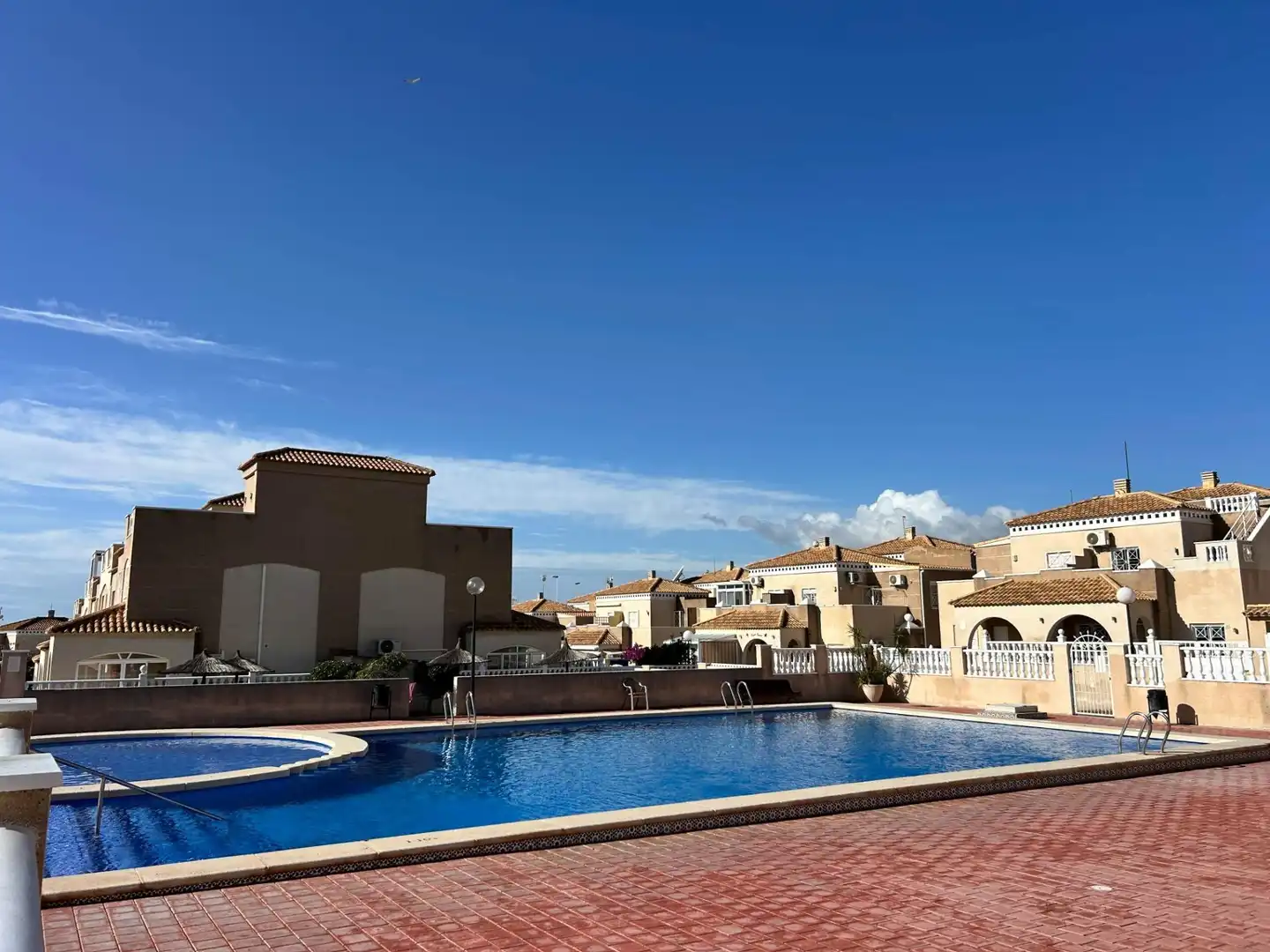 Swimming pool of Houses for sale in Torrevieja  with Community pool