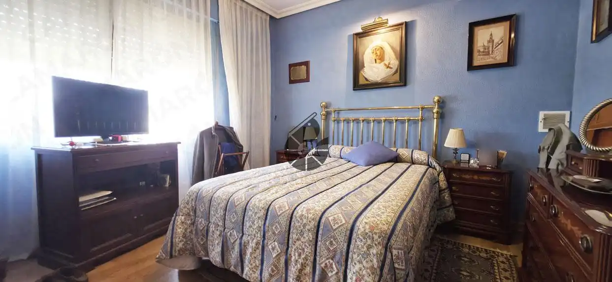Habitación de Casa o chalet en venta en Palomares del Río con Aire acondicionado, Jardín privado y Piscina