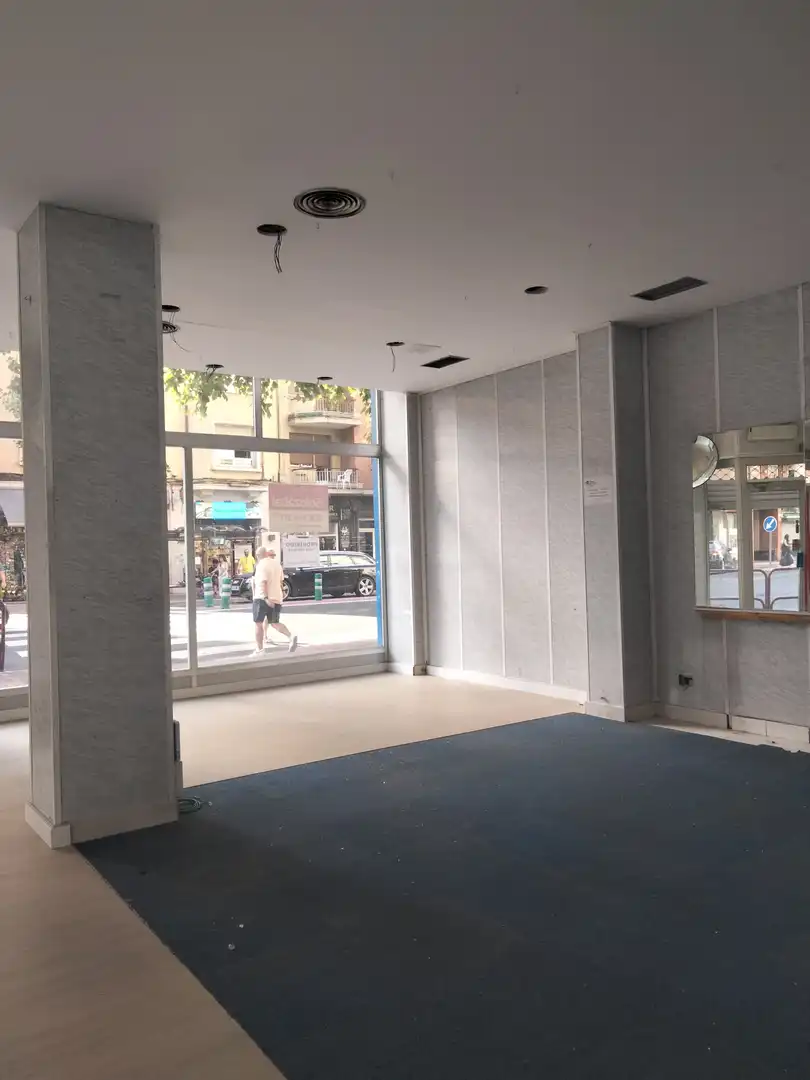 Geschaftsraum zur Miete in  Logroño