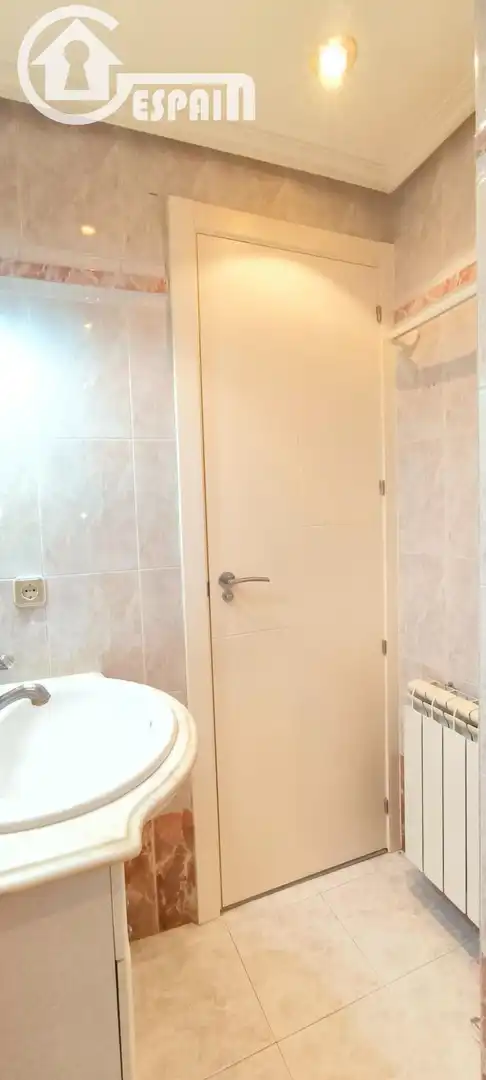 Baño de Piso en venta en Getafe con Aire acondicionado, Calefacción y Amueblado