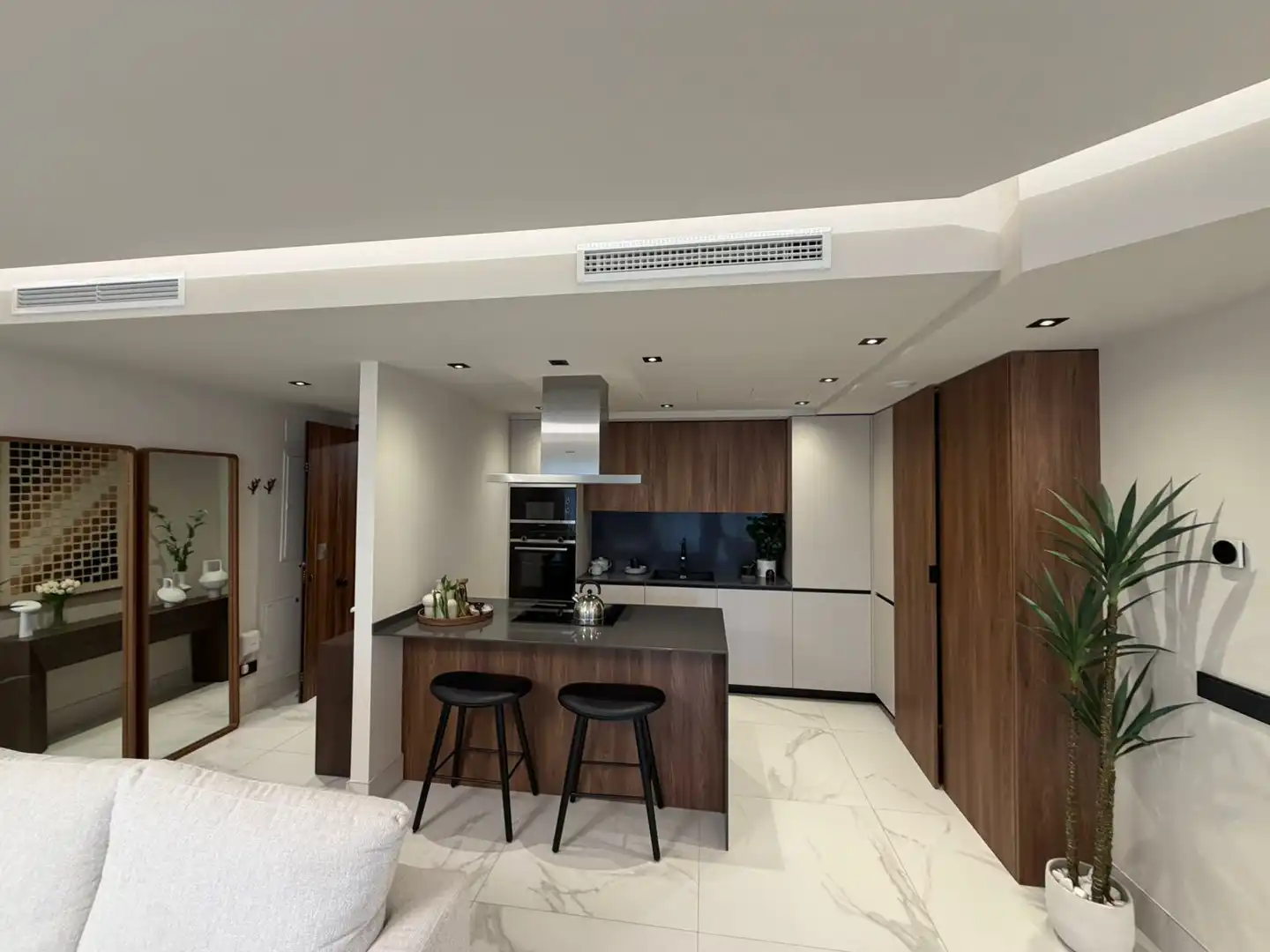 Cuina de Apartament de lloguer en Marbella amb Aire condicionat, Terrassa i Piscina