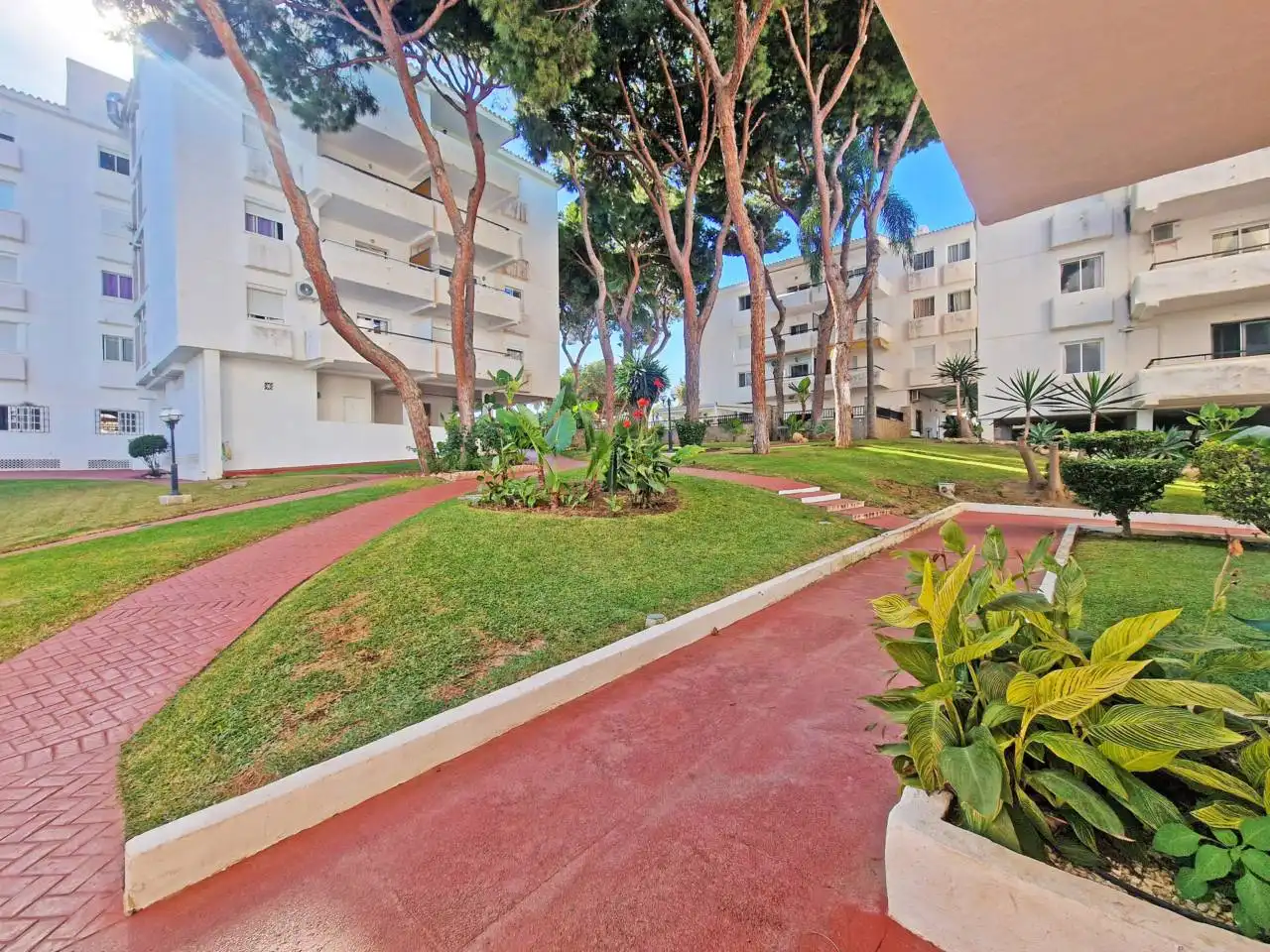 Piso con piscina en venta en Avenida España de Calahonda, imagen 31