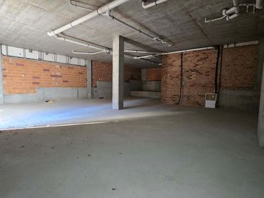 Local commercial à louer à AV EUROPA D' 
N- Pl: Pt:
 MONTCADA I REIXAC (BARCELONA)