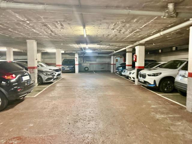 Garaje en Venta en Sants