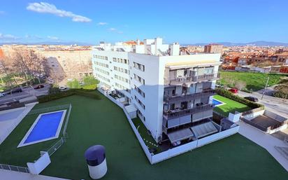 Swimming pool of Flat for sale in Sabadell  with Air Conditioner, Heating and Terrace