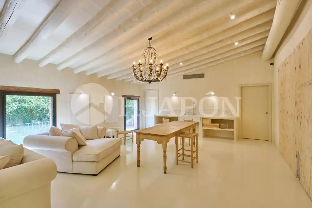 Wohnzimmer von Haus oder Chalet zum Verkauf in Alella mit Klimaanlage, Heizung und Privatgarten