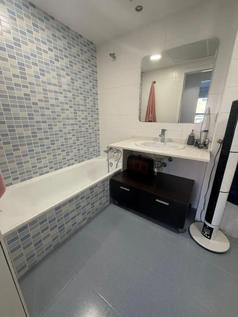 Bathroom of Attic for sale in Burjassot  with Air Conditioner, Heating and Terrace