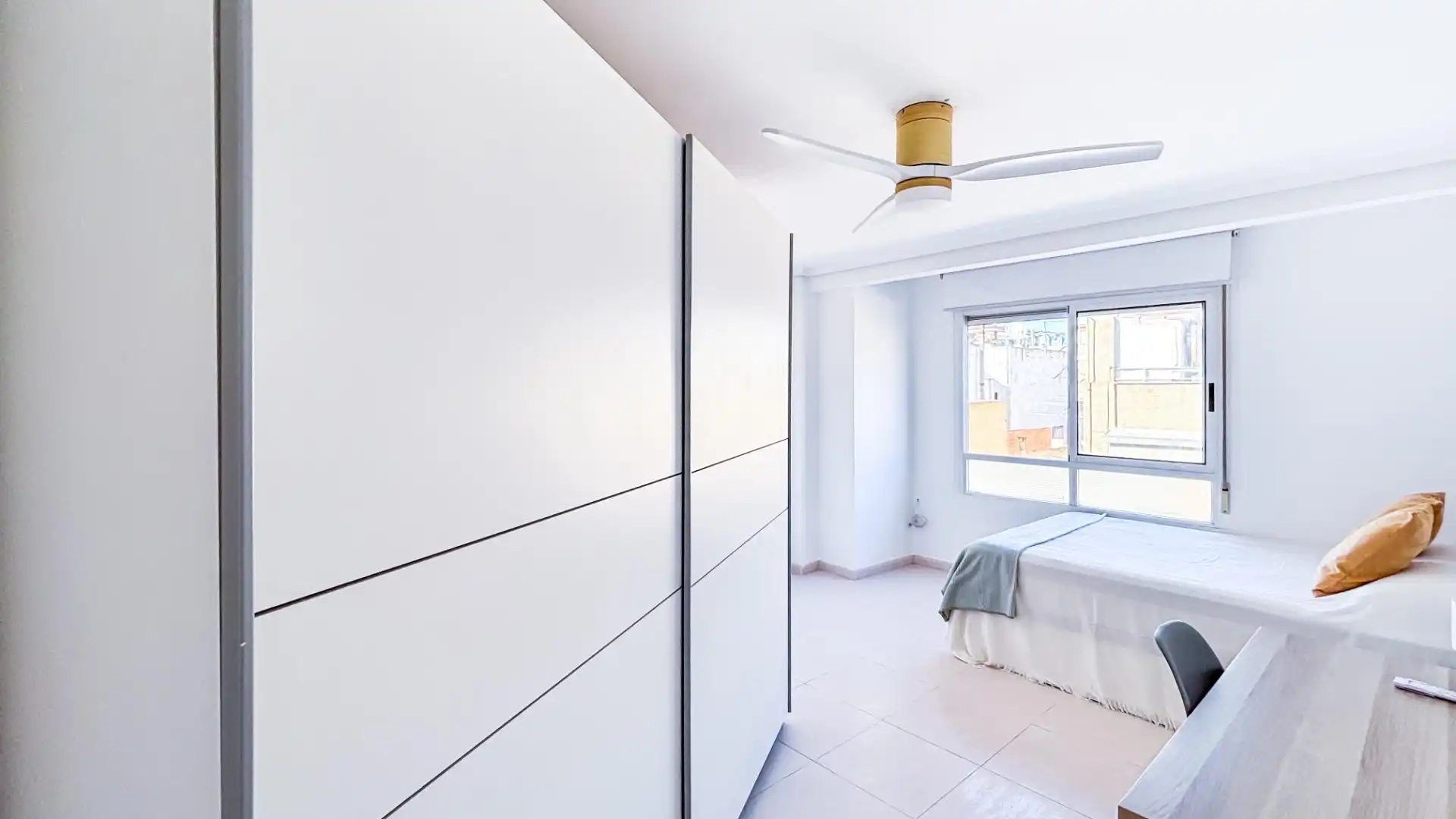 Bedroom of Flat for share in Alicante / Alacant