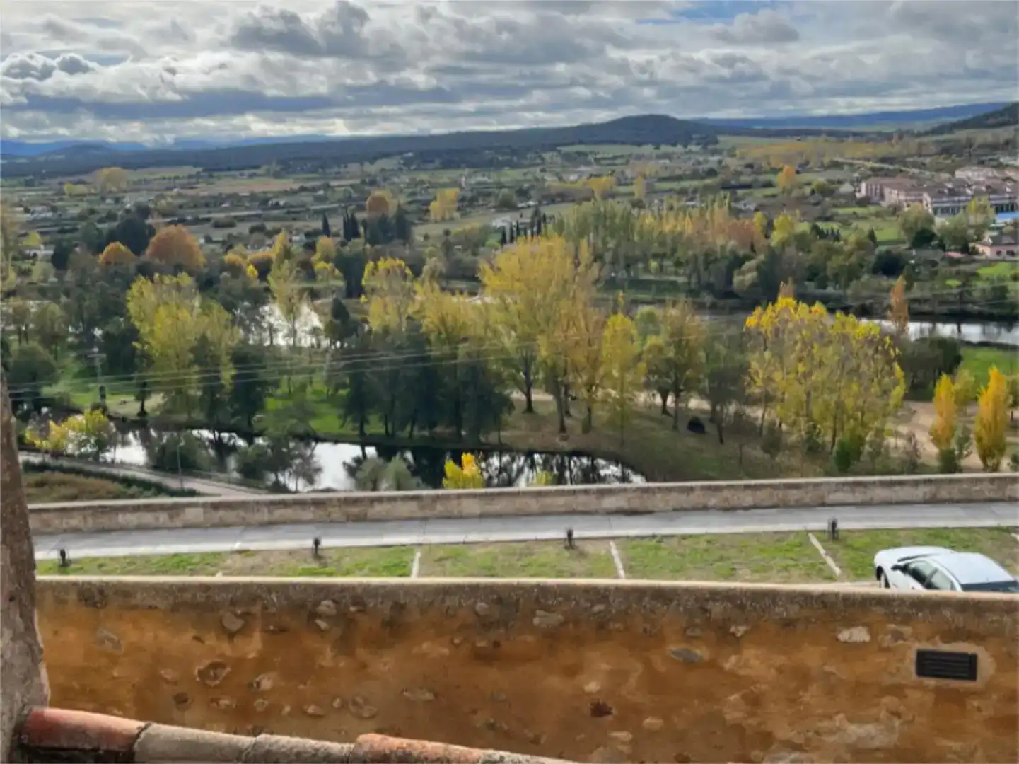 Vista exterior de Casa adosada en venda en Ciudad Rodrigo
