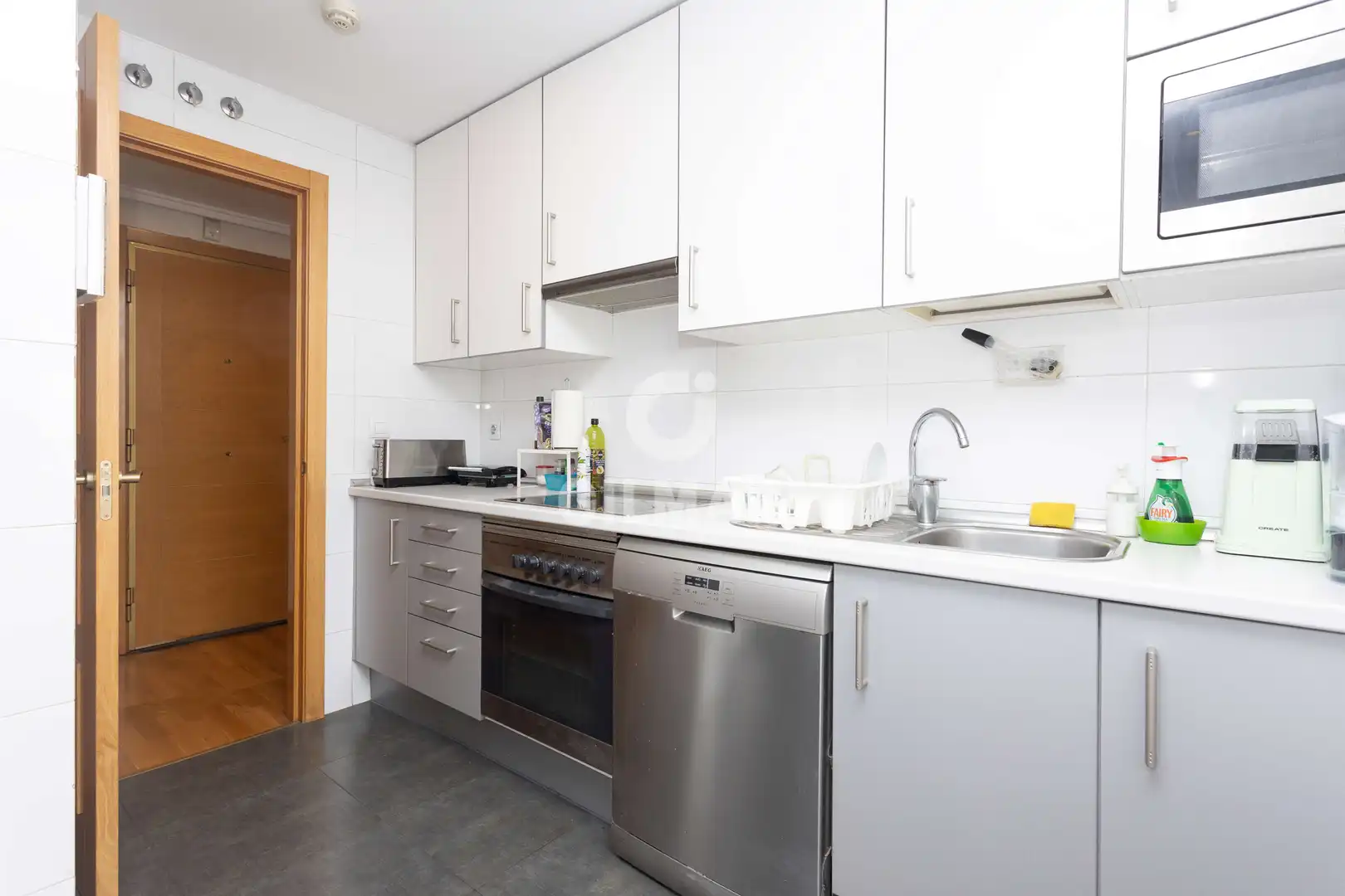 Cocina de Planta baja en venta en Madrid con Calefacción, Trastero y Piscina