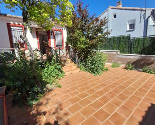 Jardí de Casa o xalet en venda en  Teruel Capital amb Terrassa