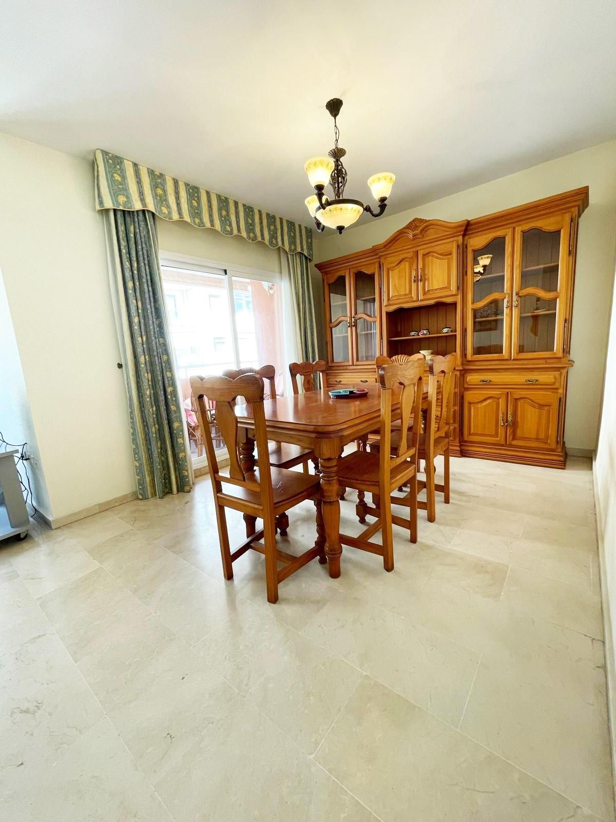 Menjador de Apartament en venda en Nerja amb Aire condicionat, Terrassa i Balcó