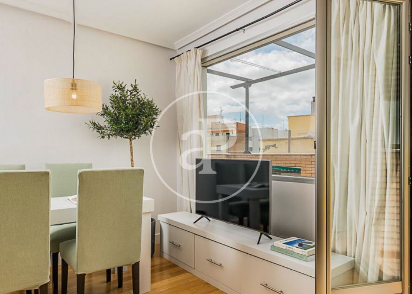Living room of Flat for sale in  Madrid Capital  with Air Conditioner, Heating and Terrace